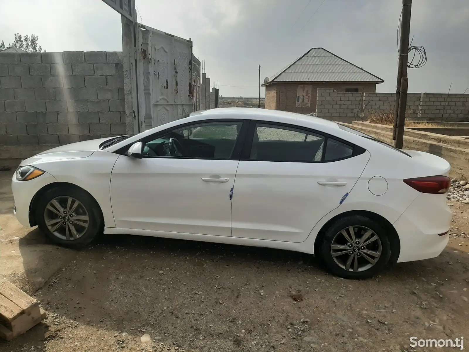 Hyundai Elantra, 2017-4