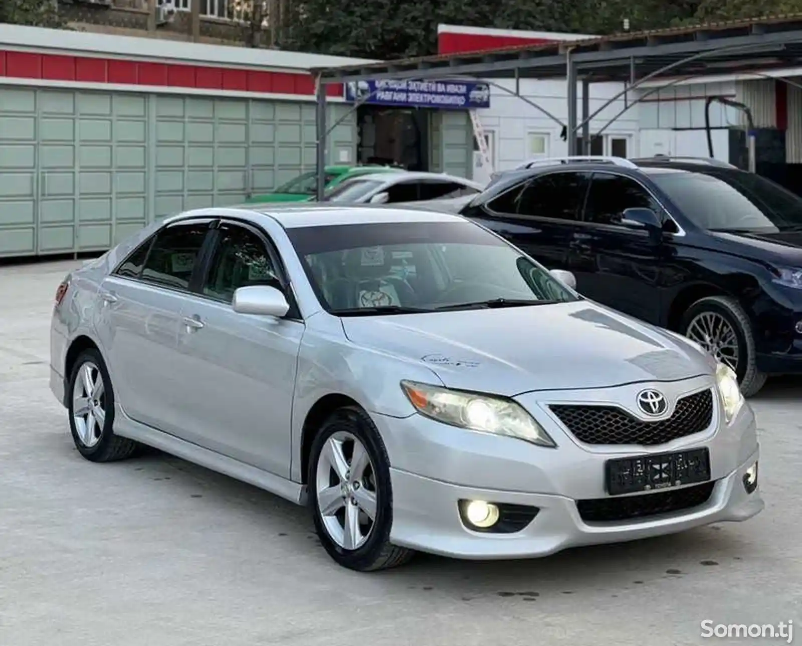 Toyota Camry, 2010-1