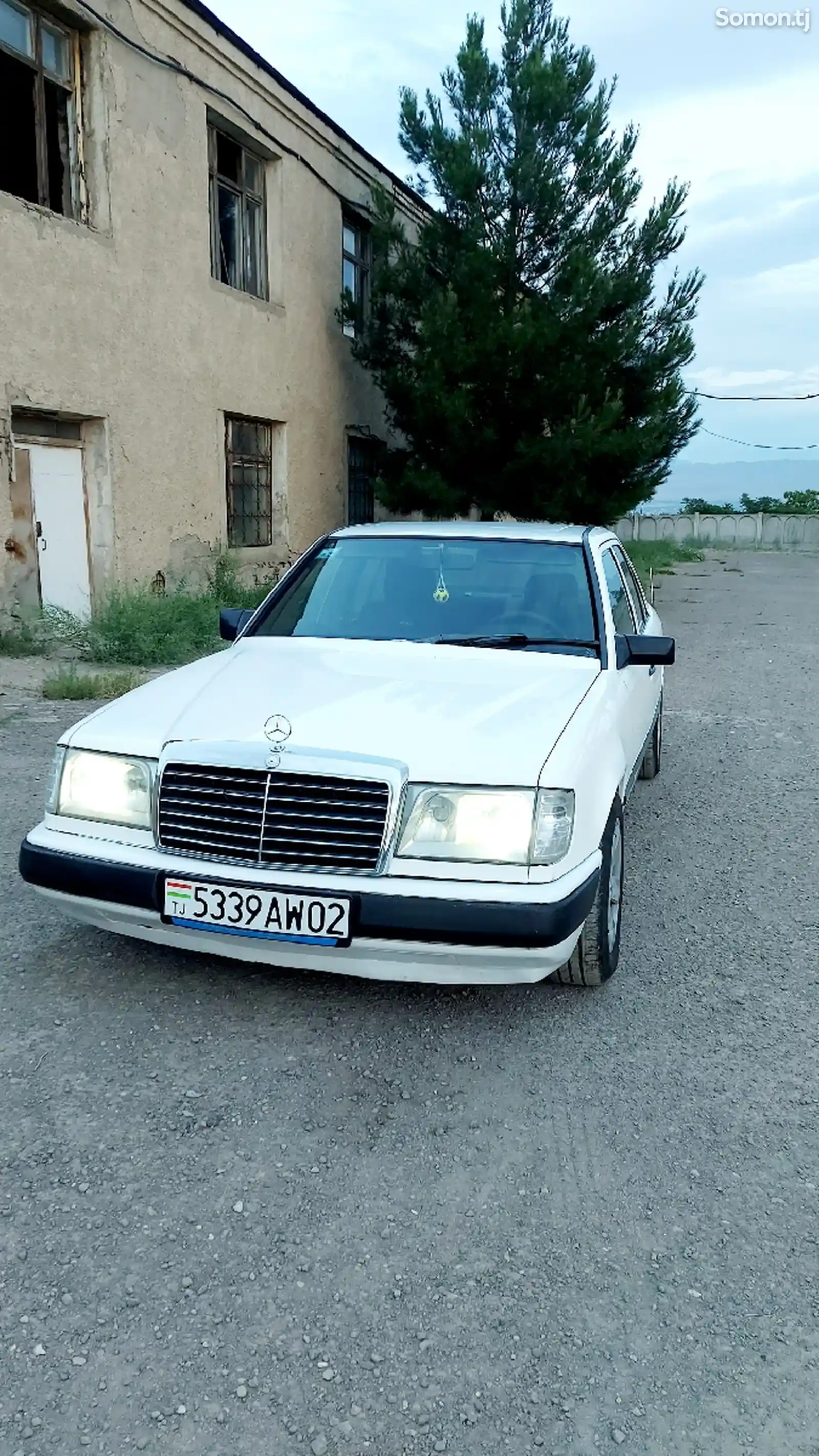 Mercedes-Benz W124, 1988-1