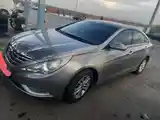 Hyundai Sonata, 2010-4