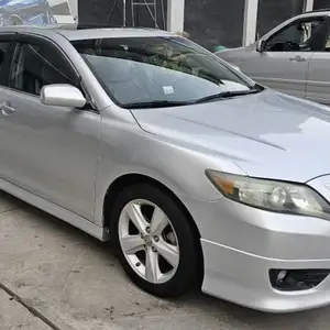 Toyota Camry, 2011