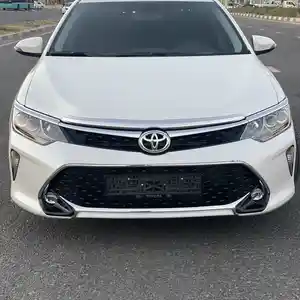 Toyota Camry, 2015