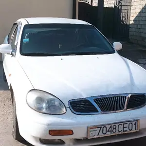 Daewoo Leganza, 1999