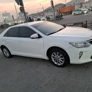 Toyota Camry, 2016