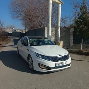 Kia K5, 2012