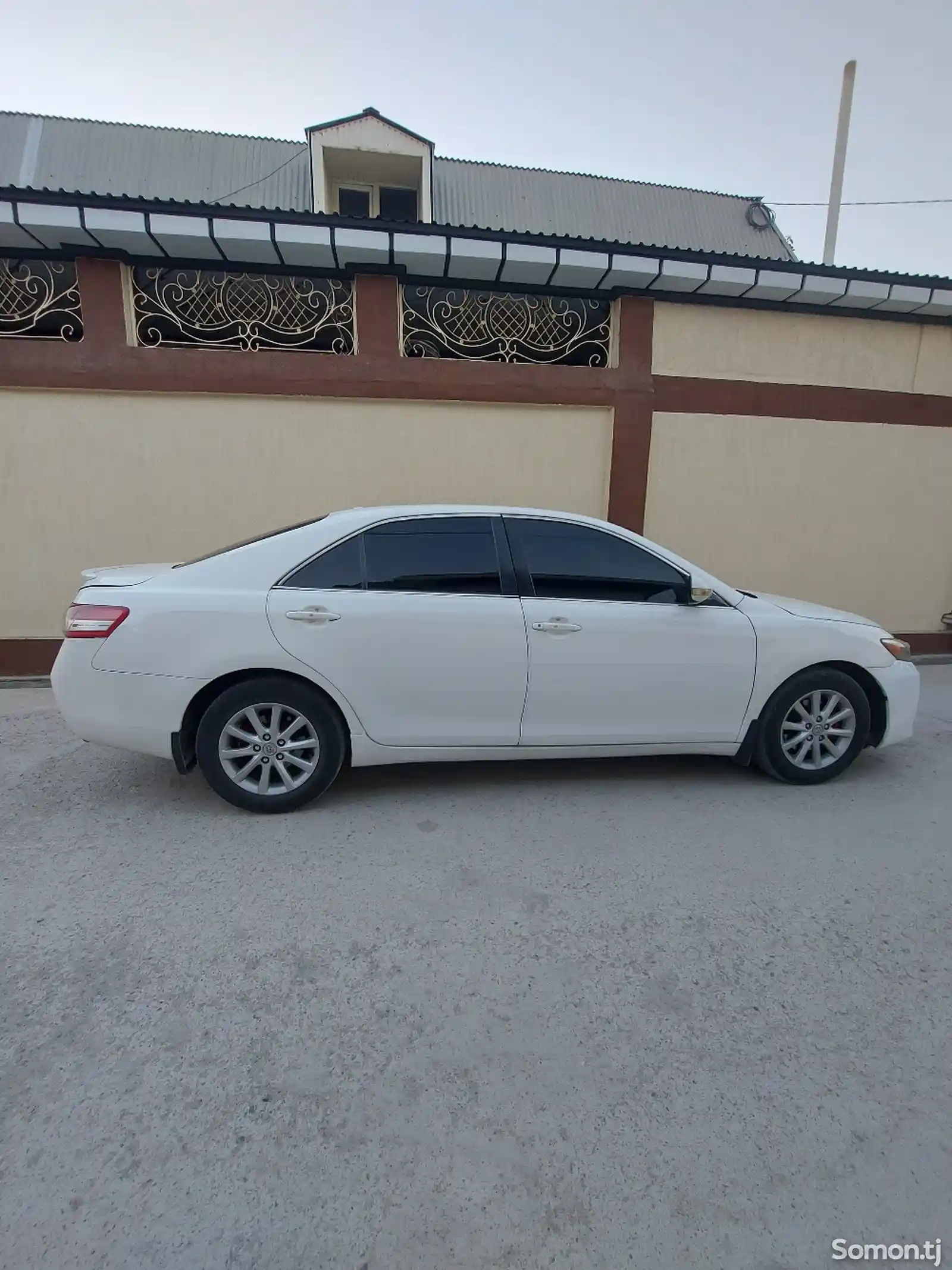 Toyota Camry, 2011-8