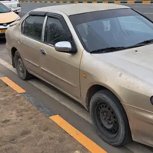 Nissan Maxima, 2001