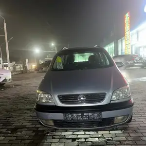 Opel Zafira, 2000