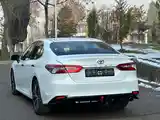 Toyota Camry, 2018-4