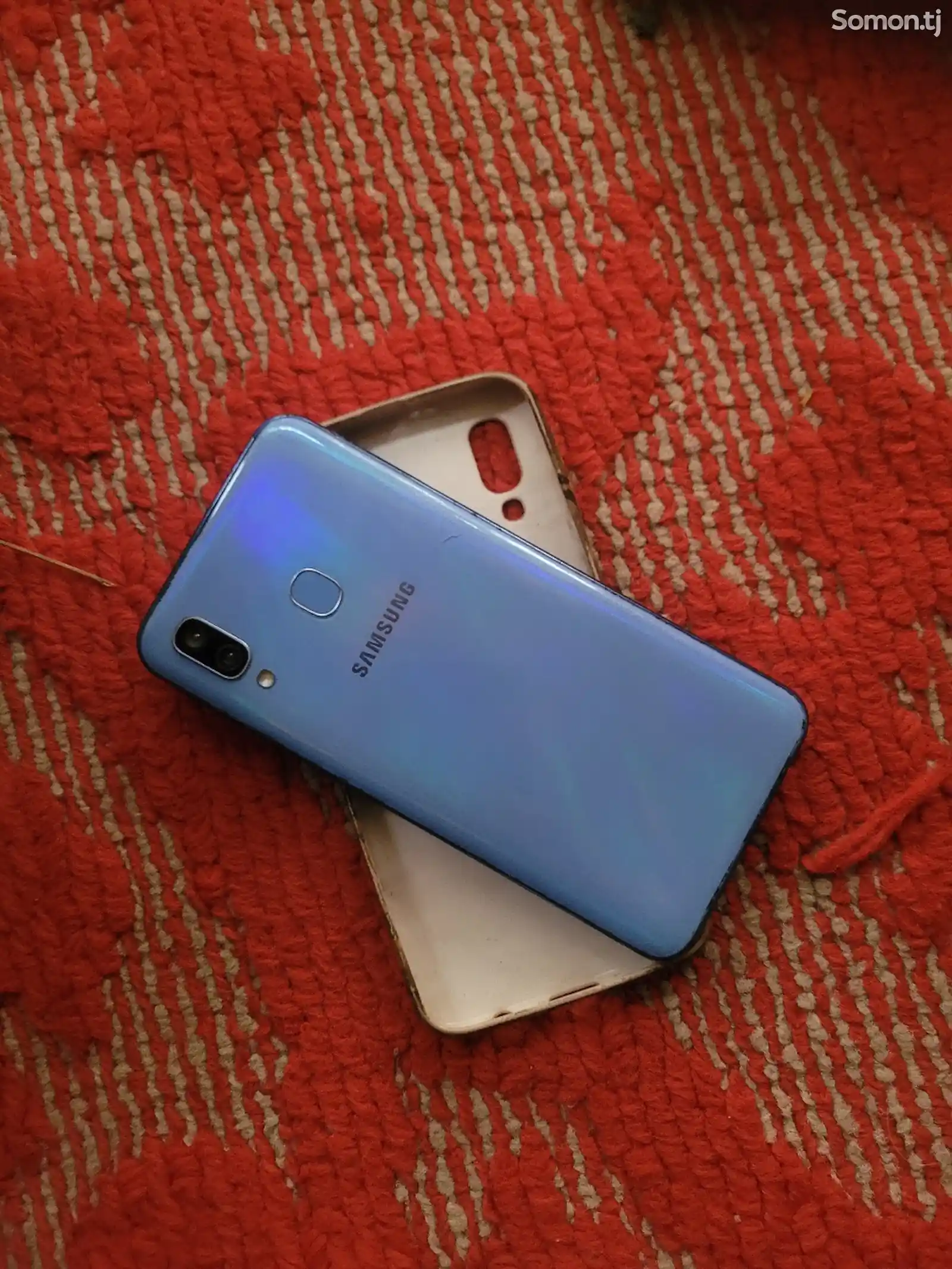 Samsung Galaxy a40-1