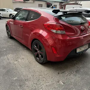 Hyundai Veloster, 2013