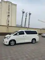 Toyota Vellfire, 2010-4