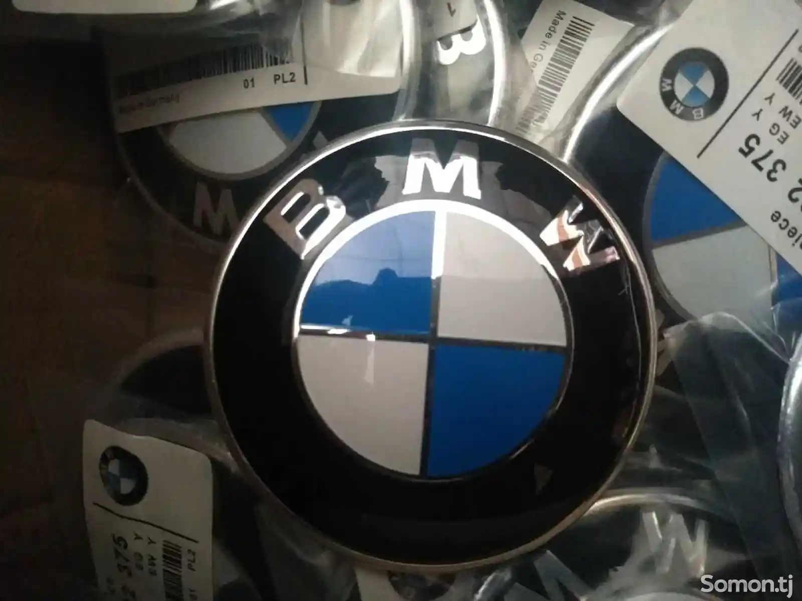 Эмблема капота BMW-1