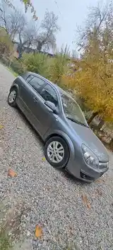 Opel Astra H, 2005-12