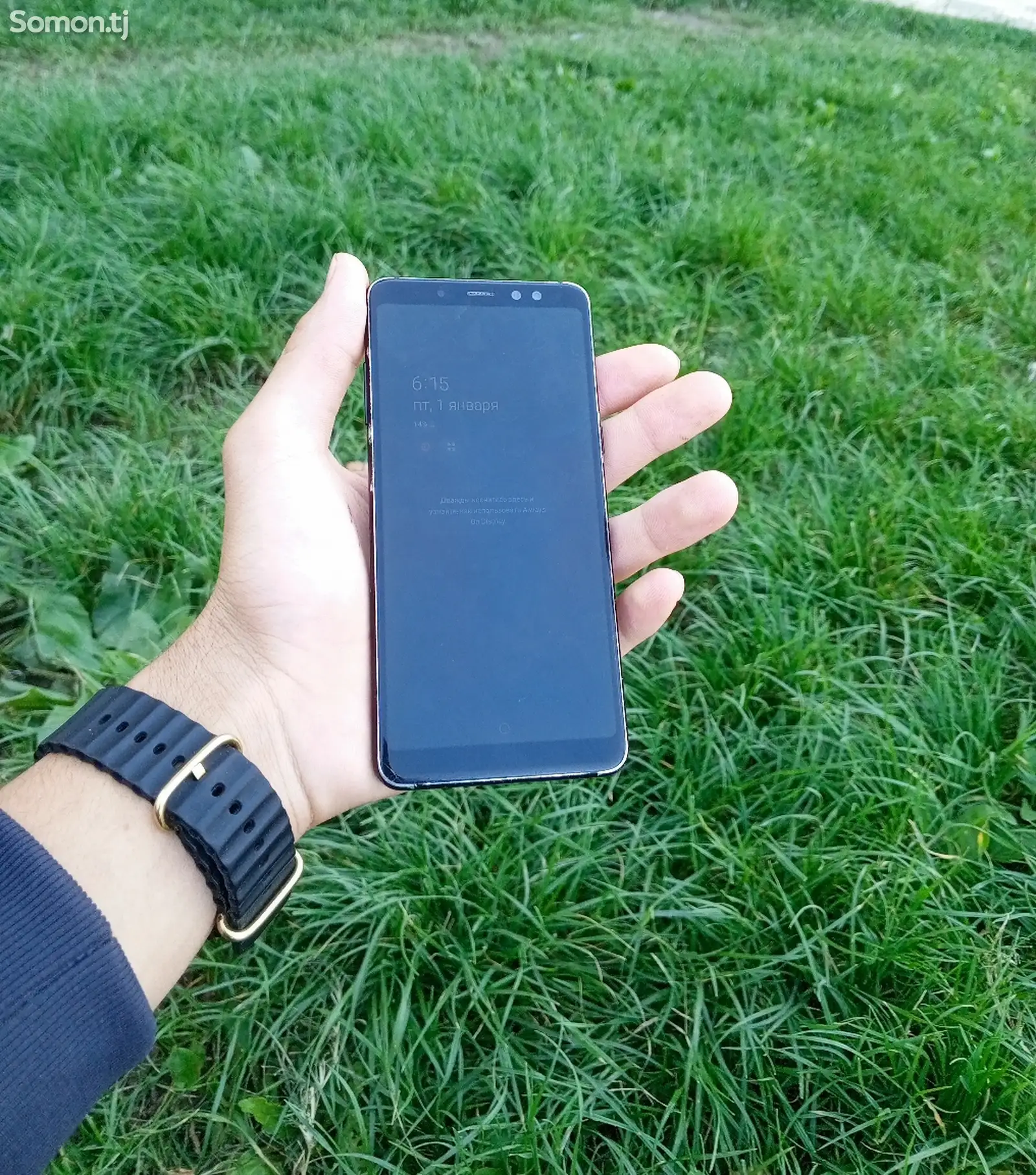 Samsung Galaxy A8+-2