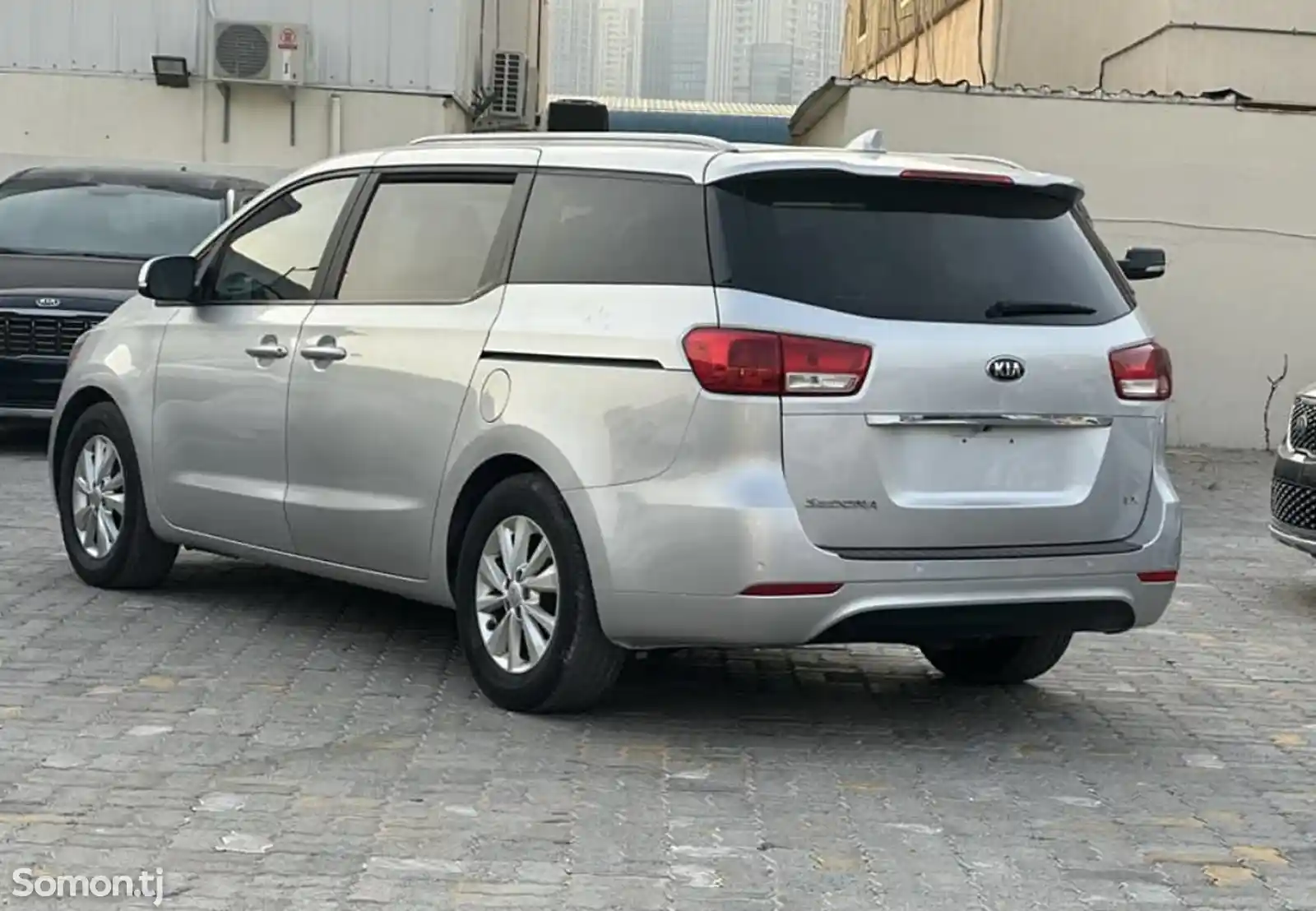 Kia Sedona, 2015-4