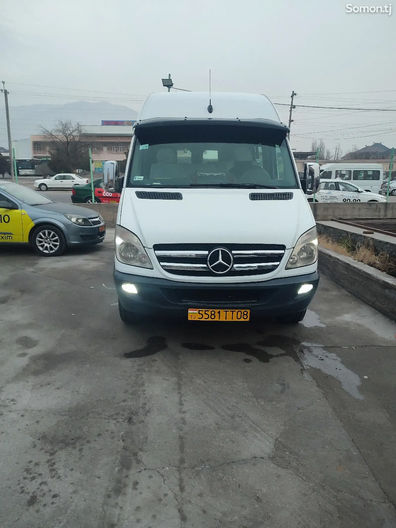 Микроавтобус Mercedes Benz Sprinter, 2010-1