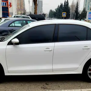 Volkswagen Jetta, 2013