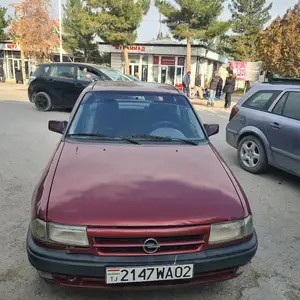 Opel Vectra A, 1992