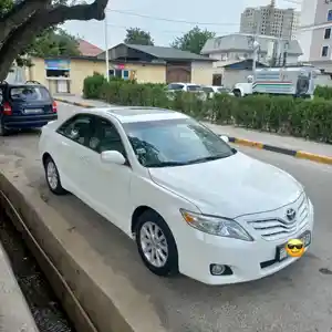 Toyota Camry, 2011