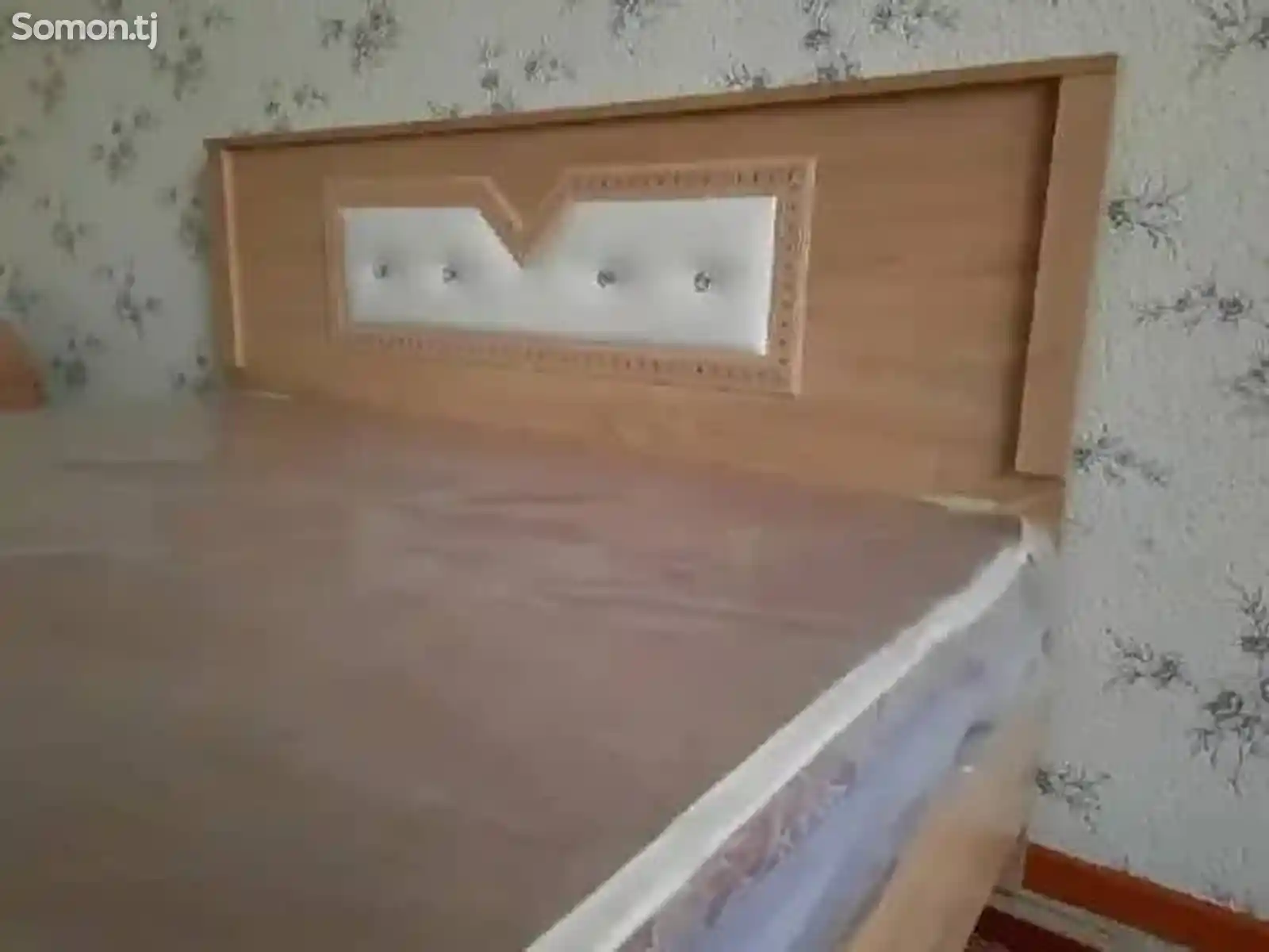 Двуспальная кровать-12