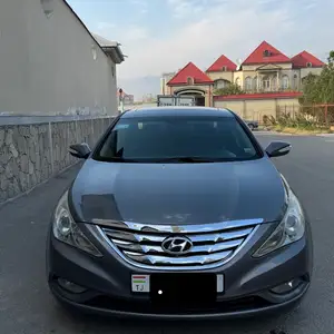 Hyundai Sonata, 2011