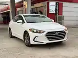 Hyundai Elantra, 2017-4