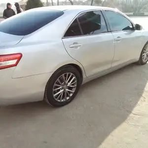 Toyota Camry, 2011