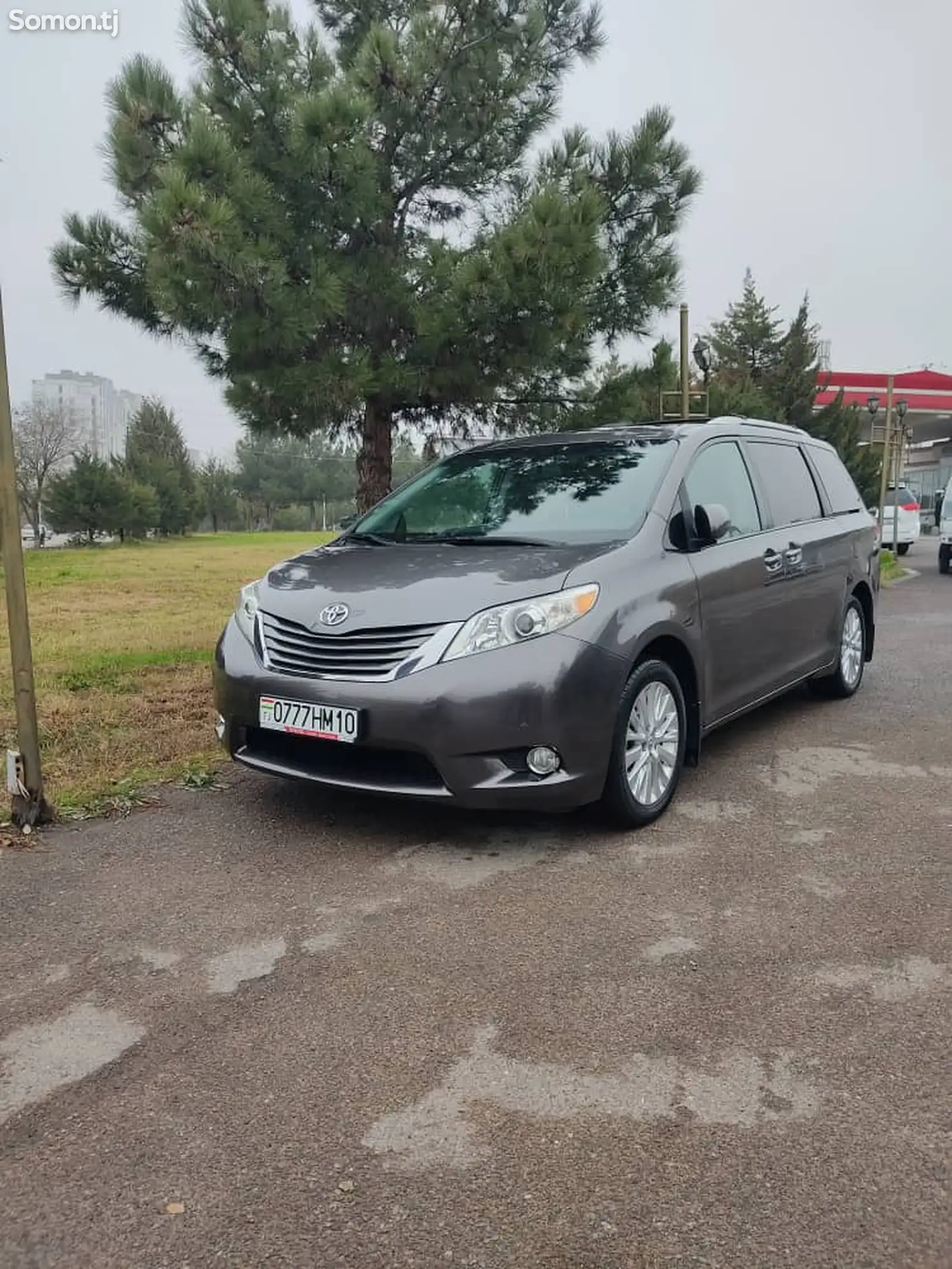 Toyota Sienna, 2012-1