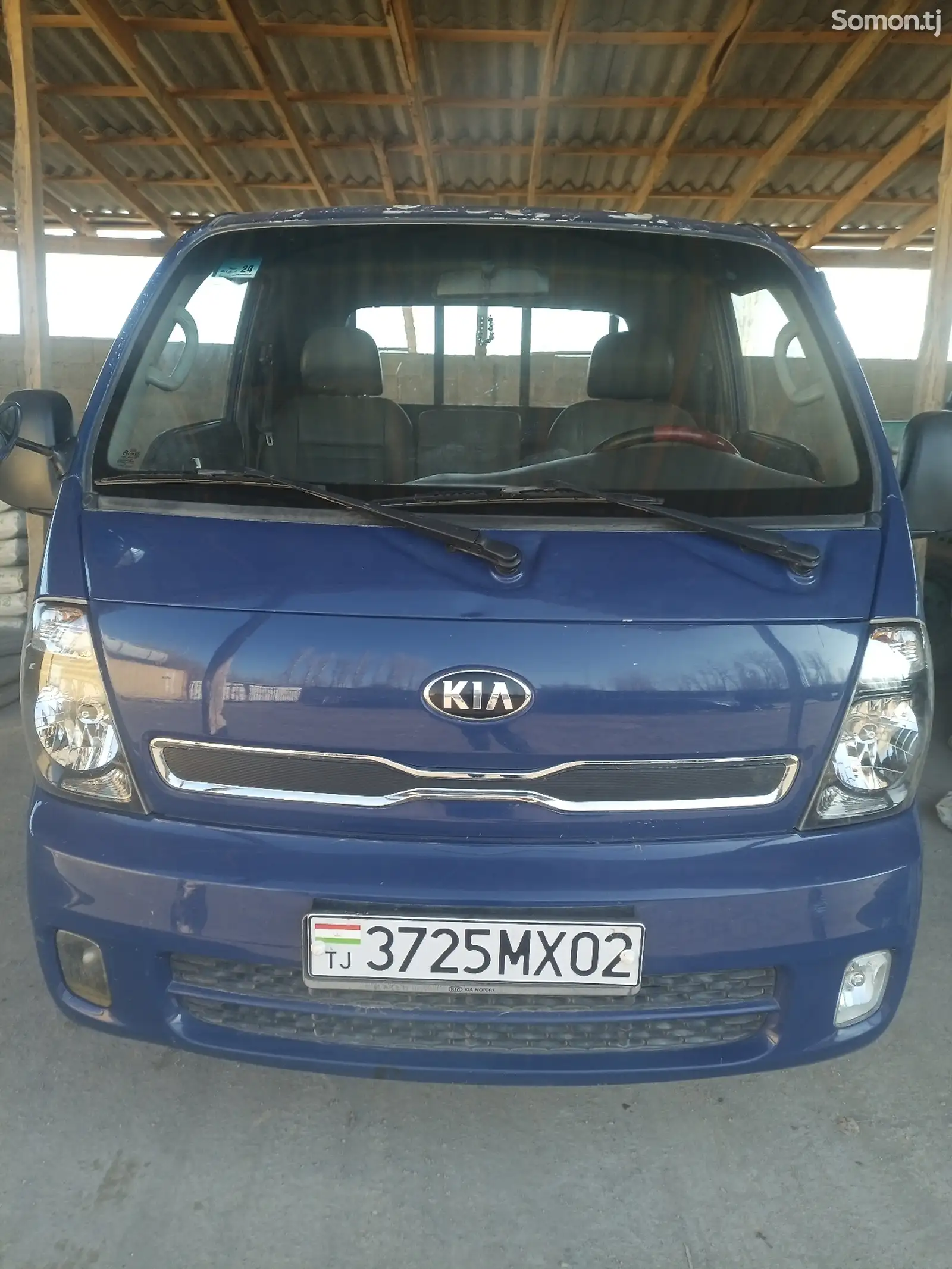 Бортовой автомобиль Kia, 2014-1