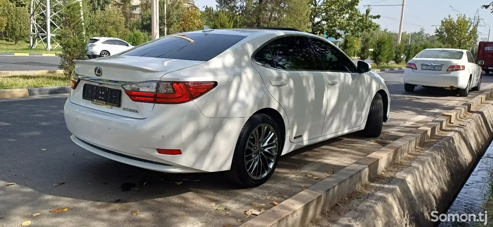 Lexus ES series, 2014-7