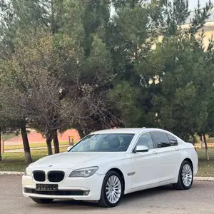 BMW 7 series, 2011