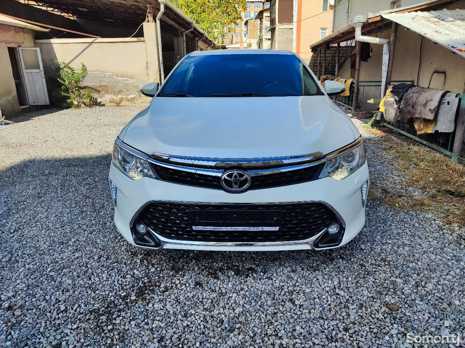 Toyota Camry, 2015-1