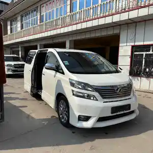 Toyota Vellfire, 2014