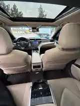 Toyota Camry, 2018-11