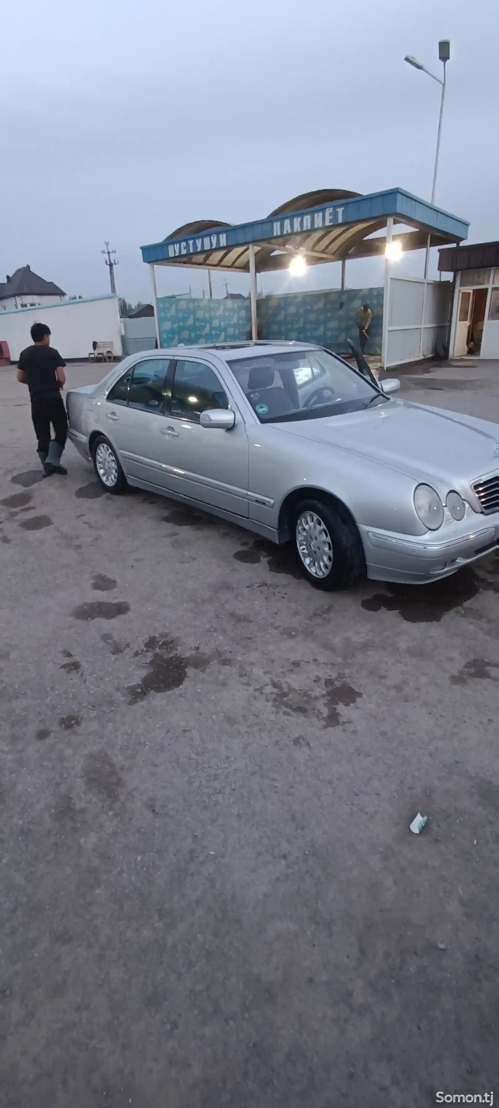 Mercedes-Benz E class, 2000-4