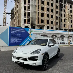 Porsche Cayenne, 2015