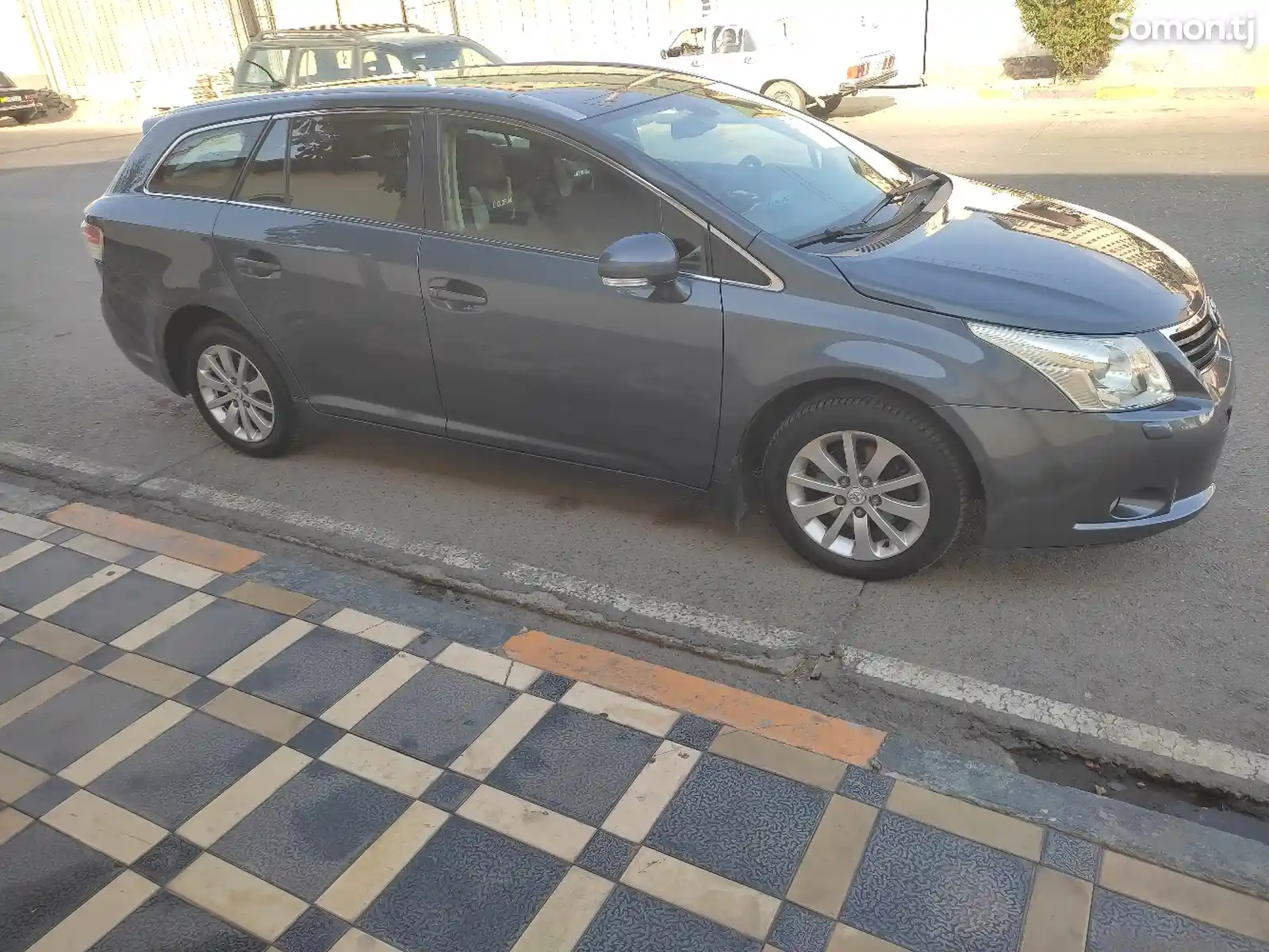 Toyota Avensis, 2010-2