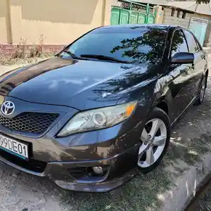 Toyota Camry, 2011