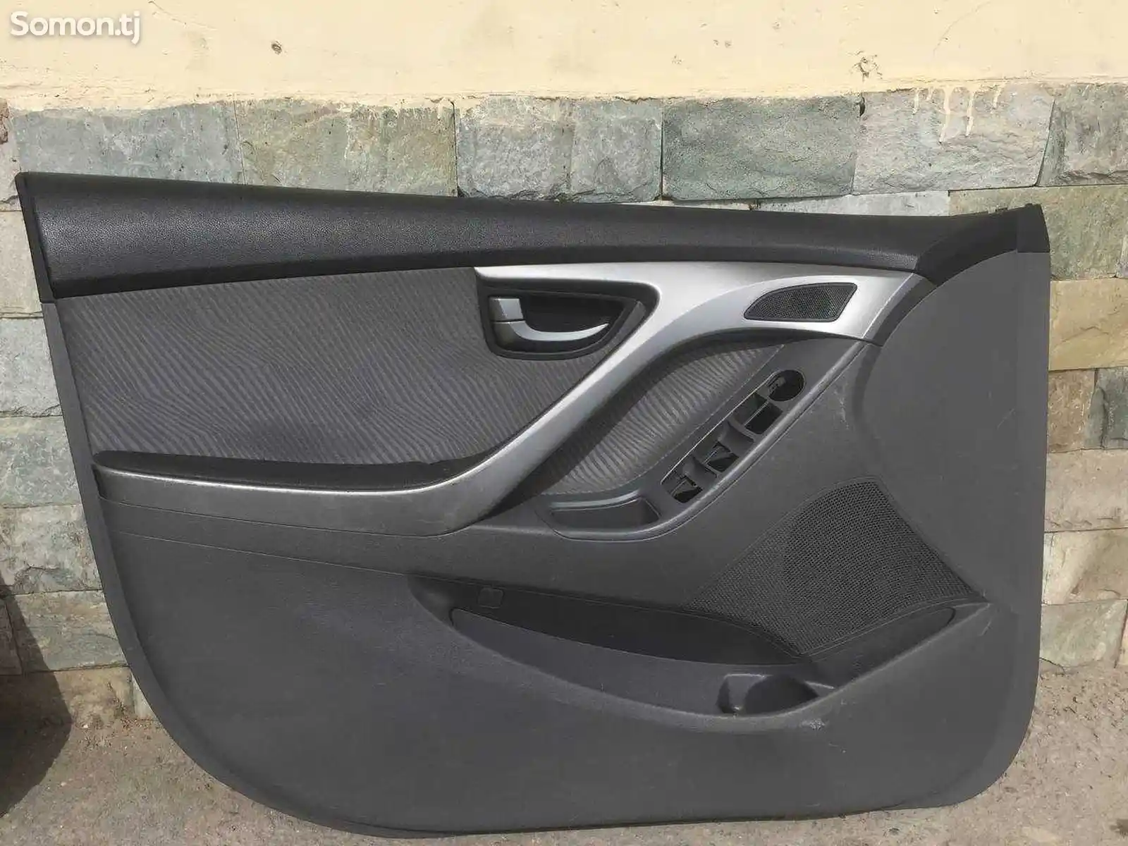 Обшивка, задняя и передняя часть стороны водителя от Hyundai-1
