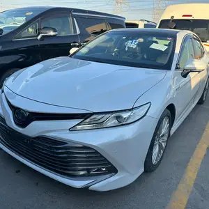 Toyota Camry, 2017