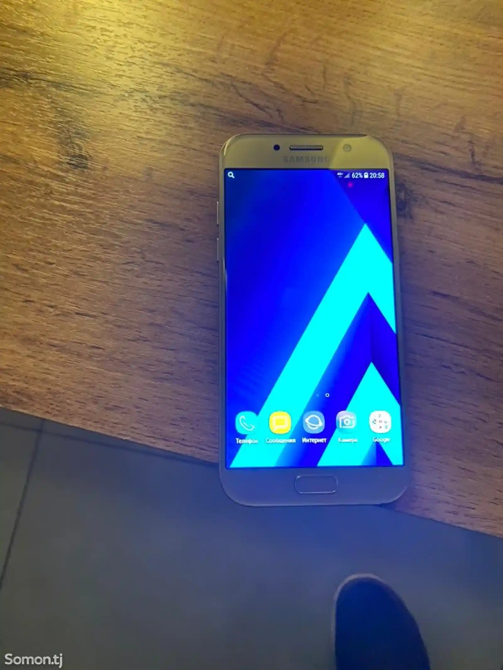 Samsung Galaxy A5 2017-1