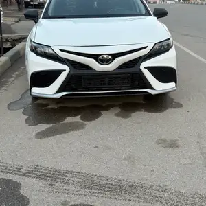 Toyota Camry, 2020