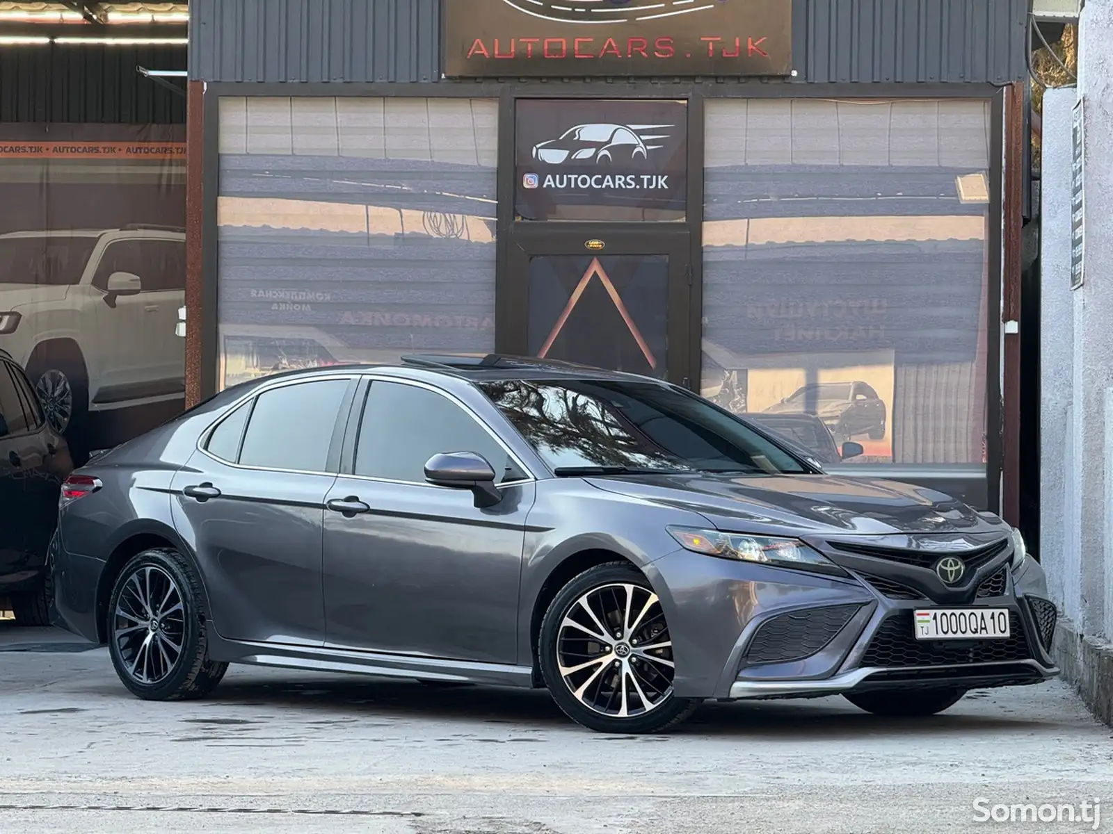 Toyota Camry, 2019-1