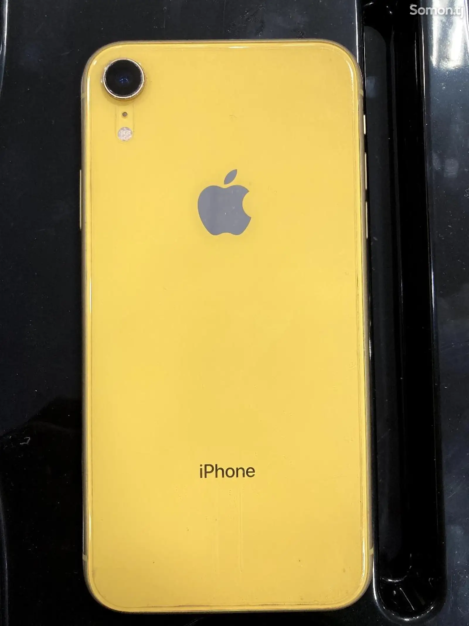 Apple iPhone Xr-1