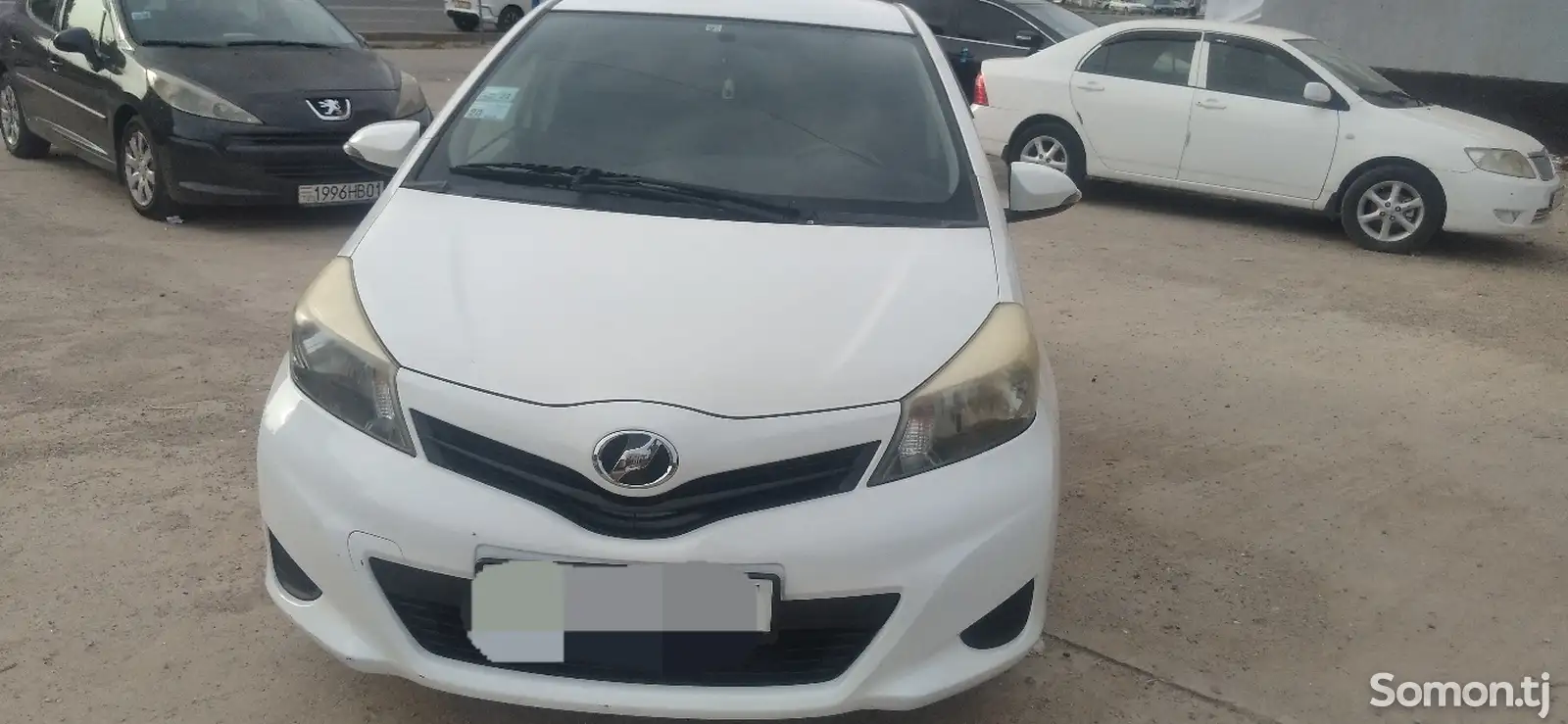 Toyota Vitz, 2011-1