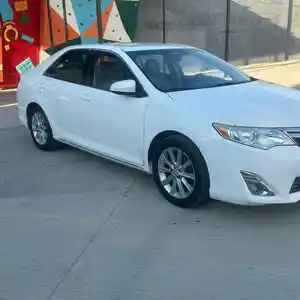 Toyota Camry, 2012