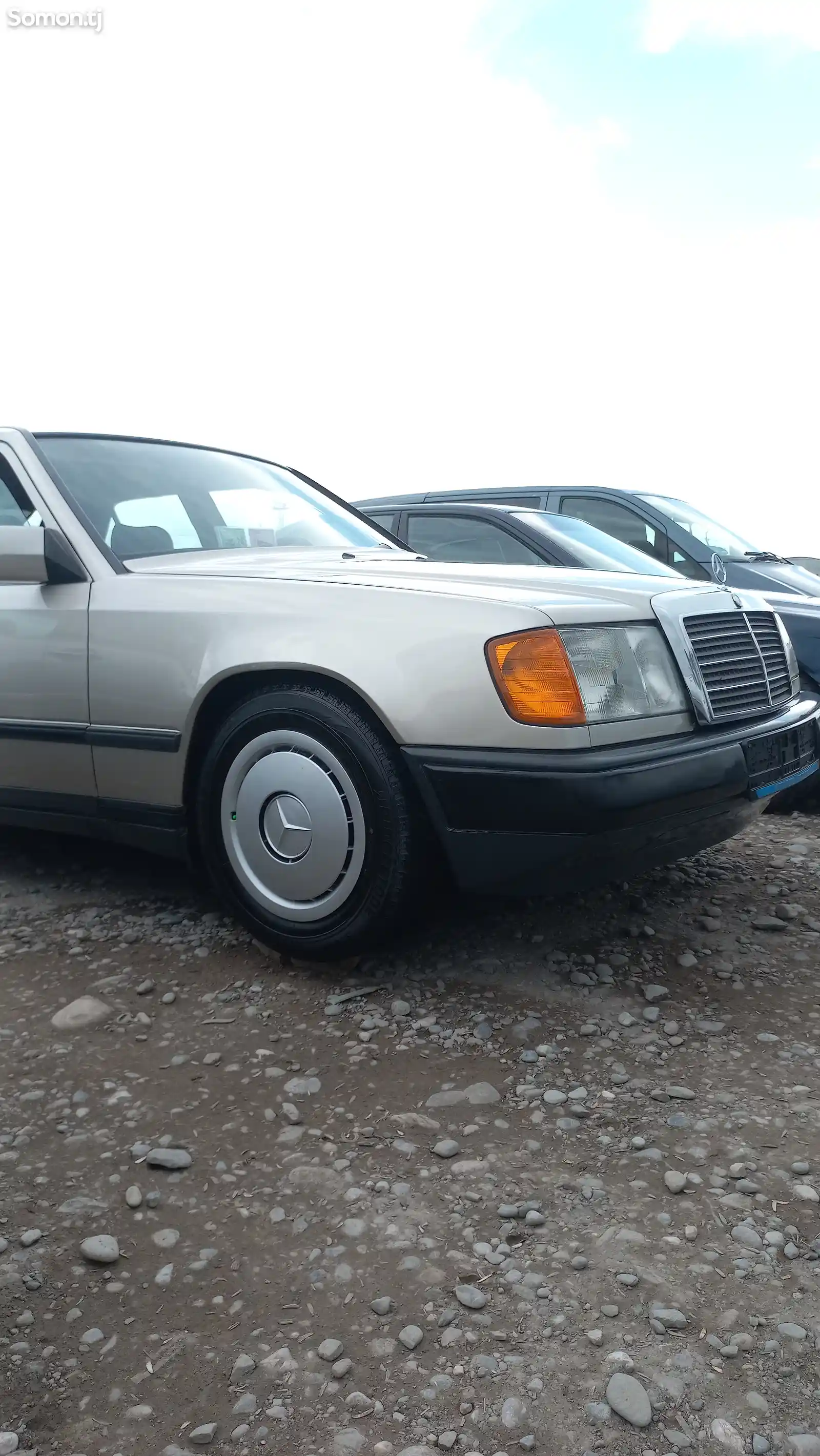 Mercedes-Benz W124, 1988-1