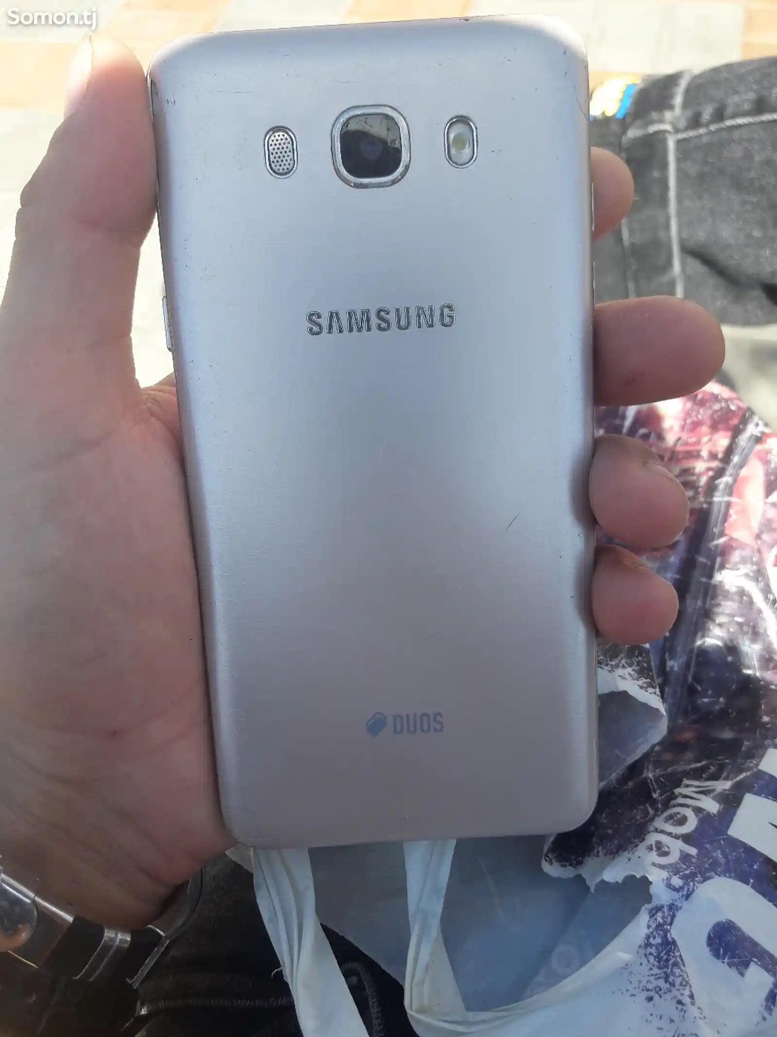 Samsung Galaxy J7-1