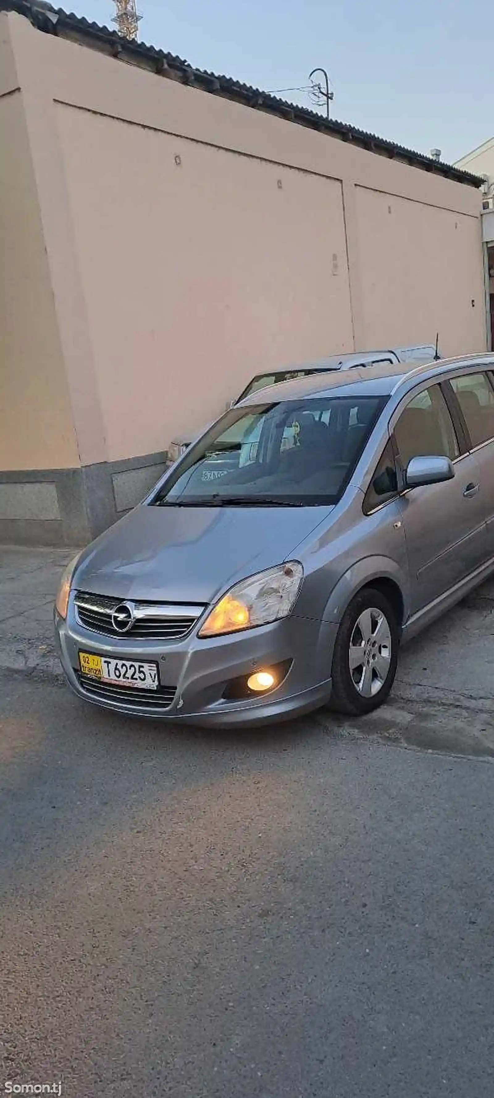 Opel Zafira, 2010-3